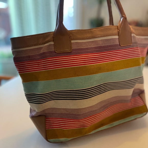 Classic Tory Burch tote - Picture 6 of 11